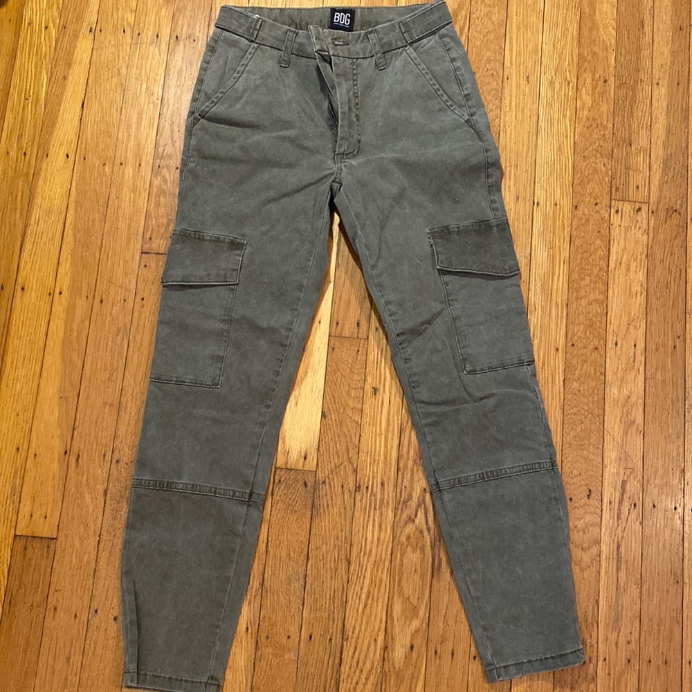 green cargo pants